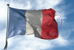 Old_Frayed_French_Flag_(6032746234)