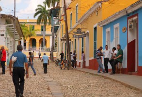 cuba_street_scene